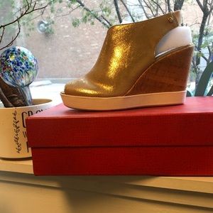 NEW Donald J. Pliner Calypso BM Wedge Sandal